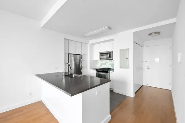 $4,350 | 80 Dekalb Avenue, Unit 7C | Fort Greene