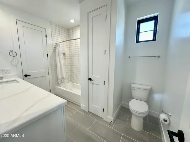 $1,300,000 | 2725 East Derringer Court, Gilbert, AZ 85297