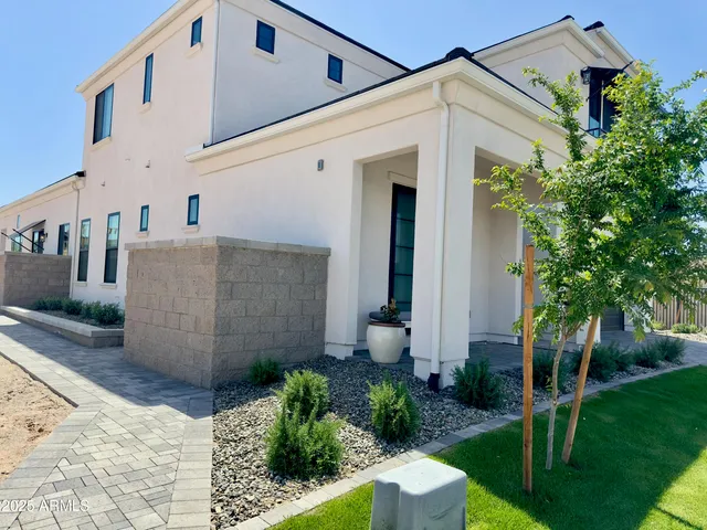 $1,300,000 | 2725 East Derringer Court, Gilbert, AZ 85297