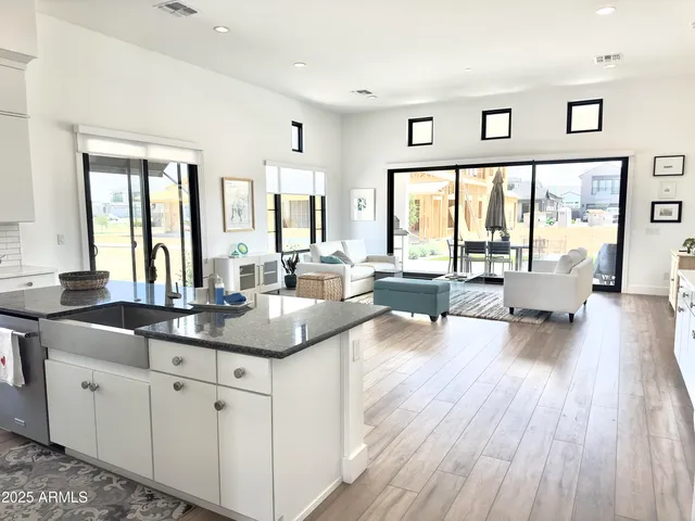 $1,300,000 | 2725 East Derringer Court, Gilbert, AZ 85297