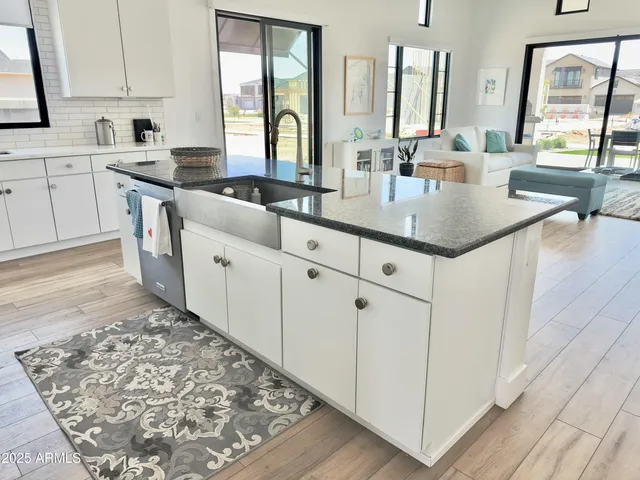 $1,300,000 | 2725 East Derringer Court, Gilbert, AZ 85297