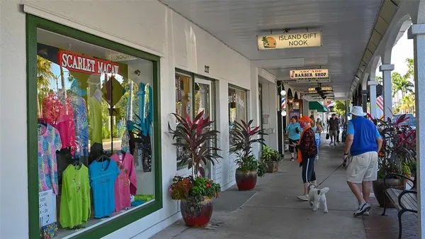 $2,600 | 712 White Pine Tree Road, Unit 77, Venice, FL 34285