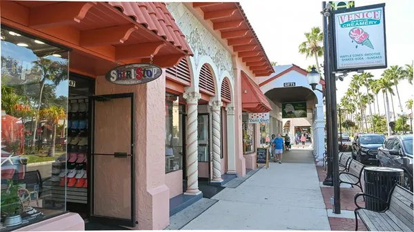 $2,600 | 712 White Pine Tree Road, Unit 77, Venice, FL 34285