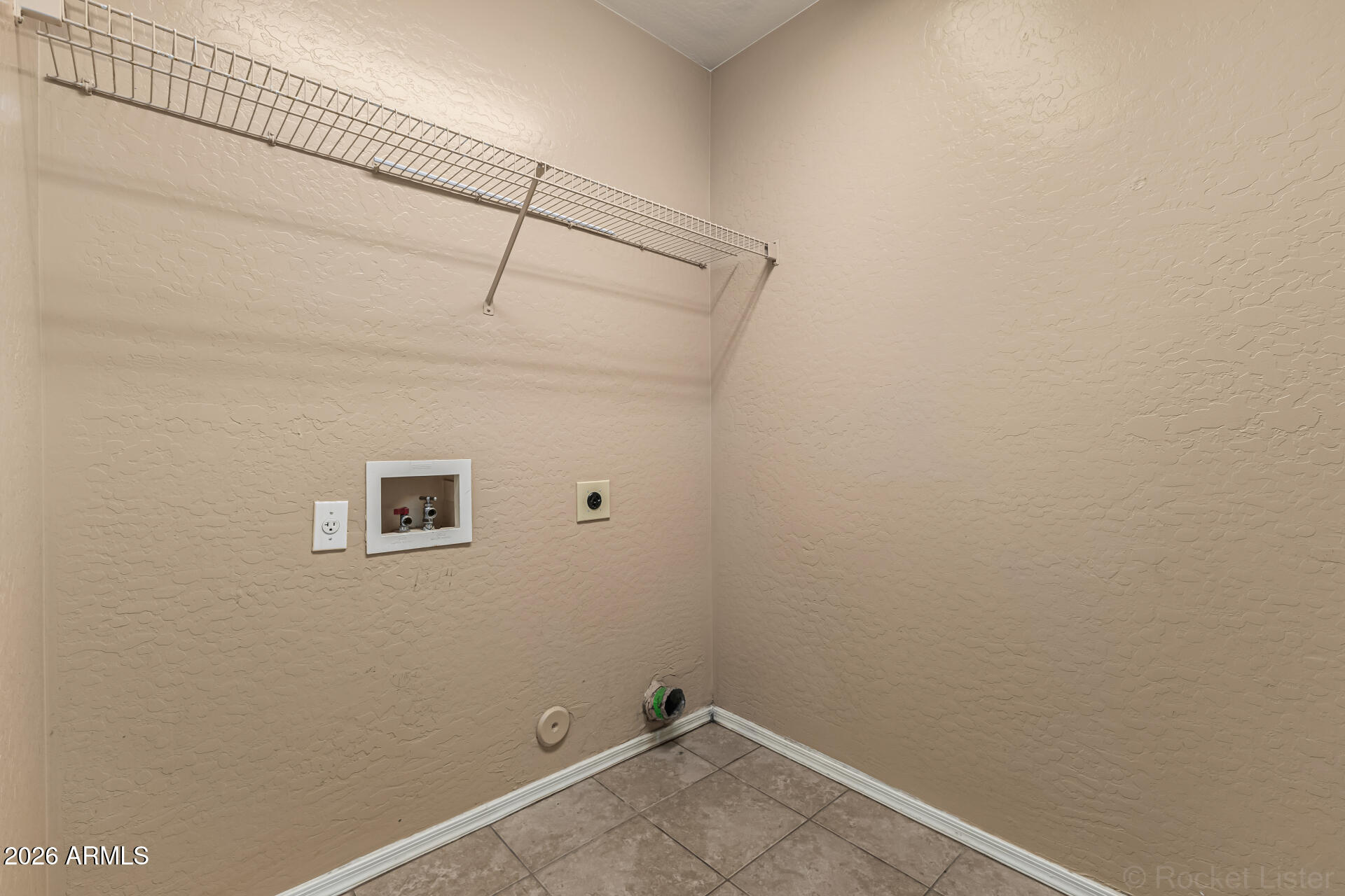 10640 West Coronado Road Avondale, AZ 85392 - Photo 20 of 26 LAUNDRY ROOM