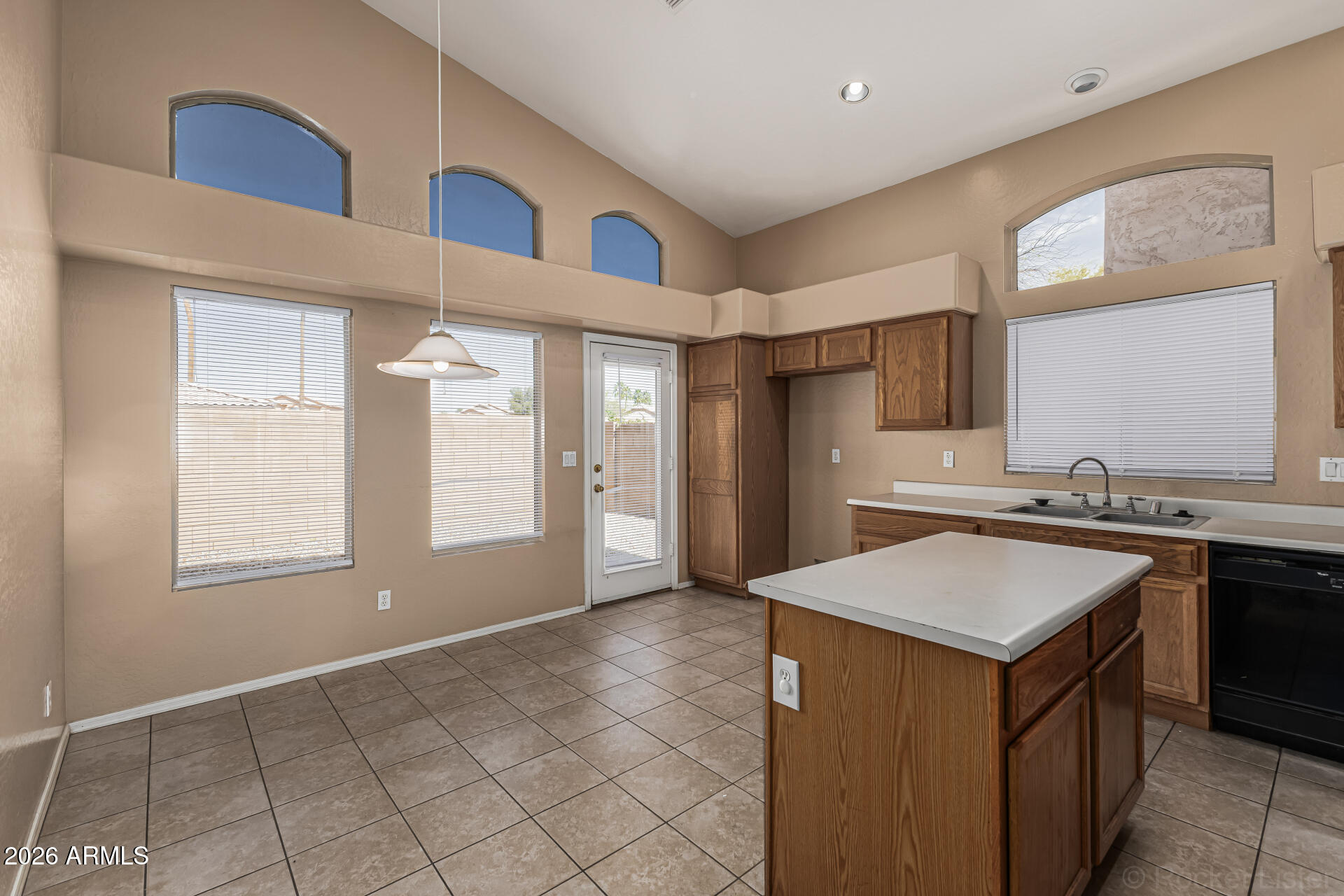 10640 West Coronado Road Avondale, AZ 85392 - Photo 2 of 26 KITCHEN