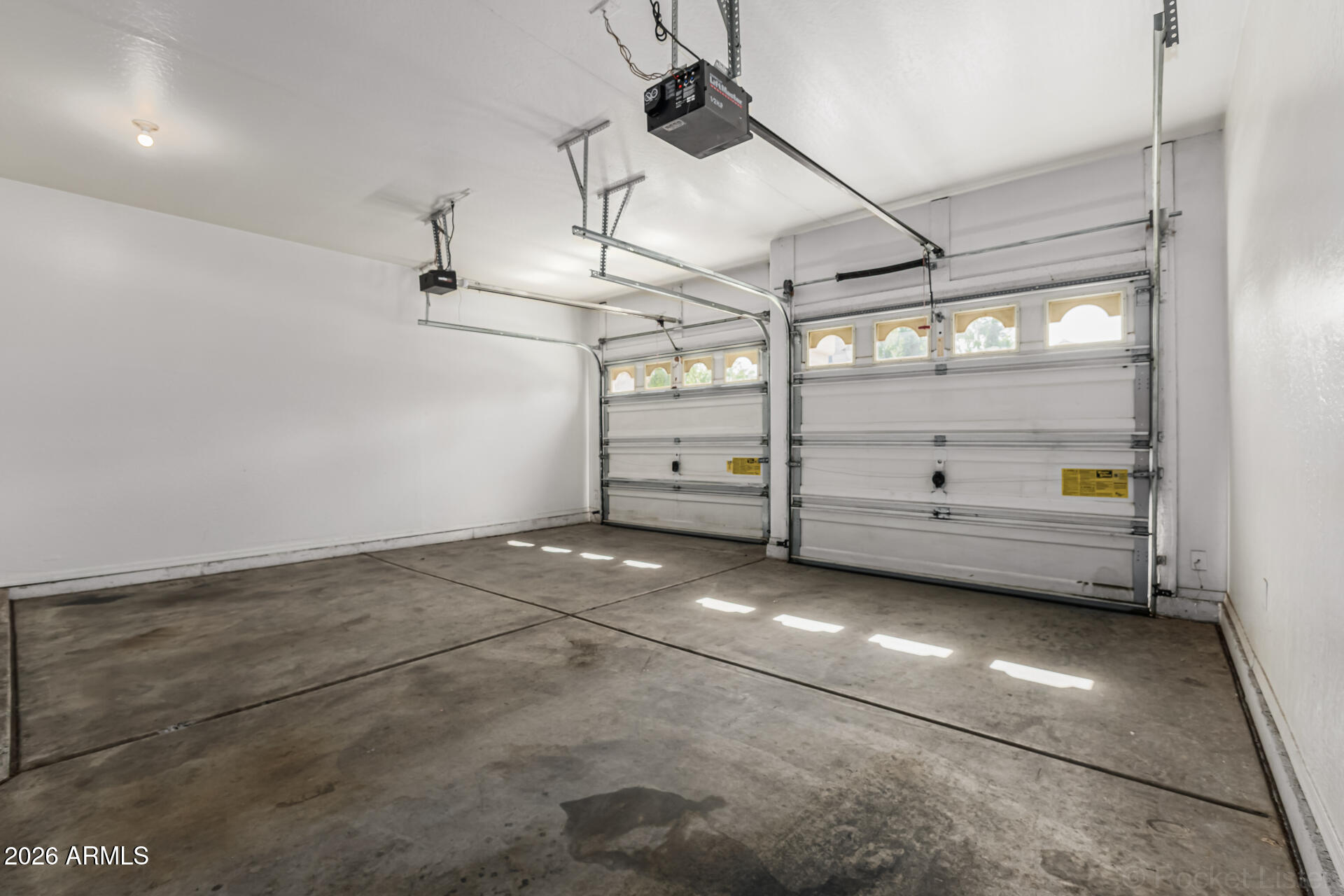 10640 West Coronado Road Avondale, AZ 85392 - Photo 24 of 26 GARAGE