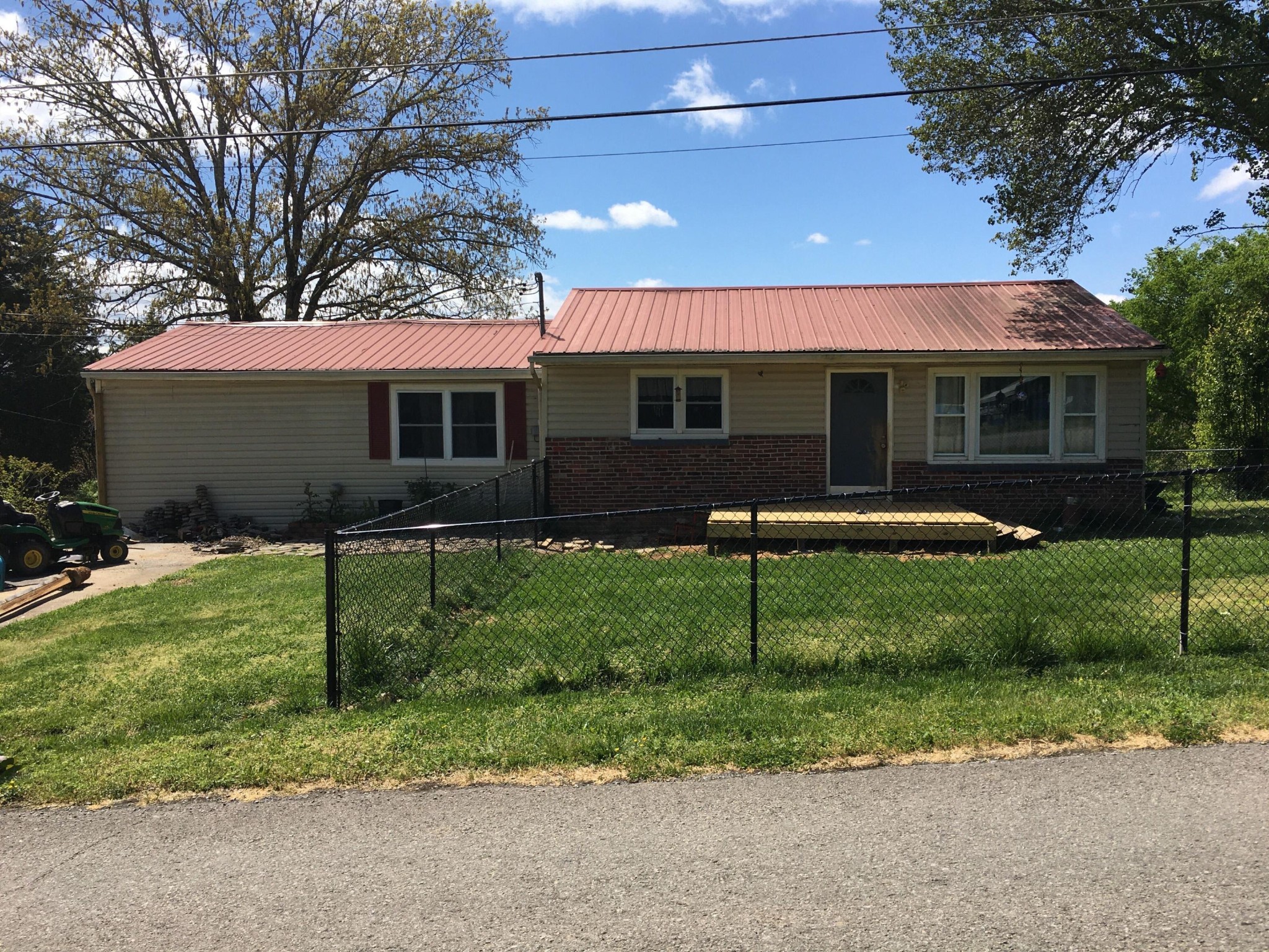 9010 Curtis Road Strawberry Plains, TN 37871 - Photo 1 of 17 Gallery Image 1