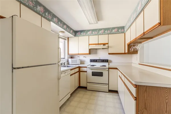 $189,900 | 148 Penn Lane, Penfield, NY 14625