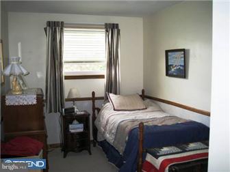 833 Longstreth Road Warminster, PA 18974 - Photo 9 of 12 Bedroom 2