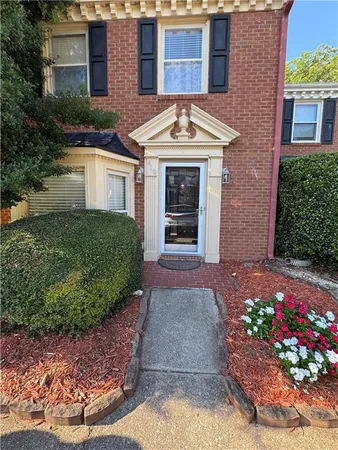 $2,350 | 410 Forestgate Court, Atlanta, GA 30350