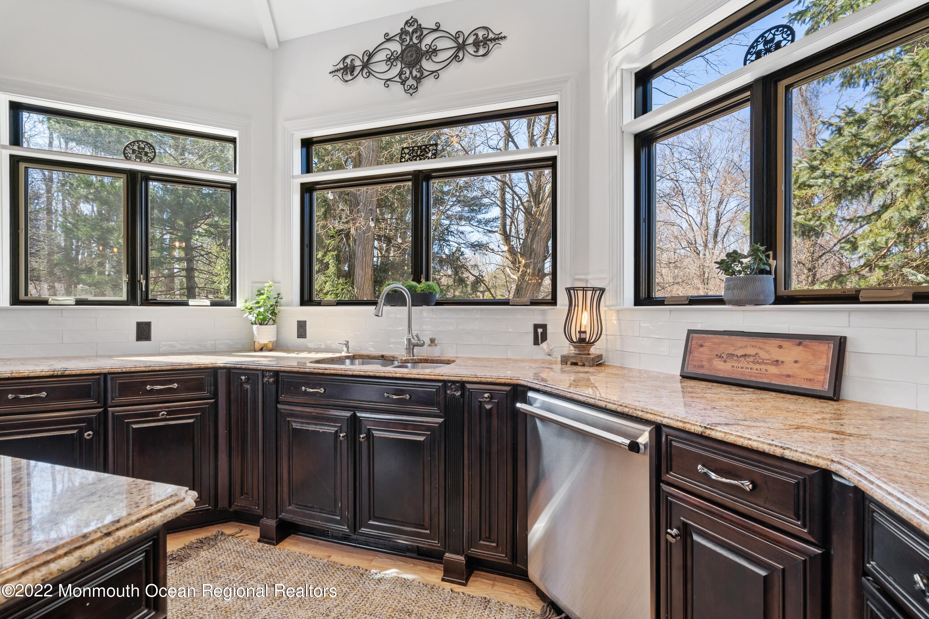 44 Centerville Road Holmdel, NJ 07733 - Photo 11 of 35 19_44centervilleRoad_2028_HiRes