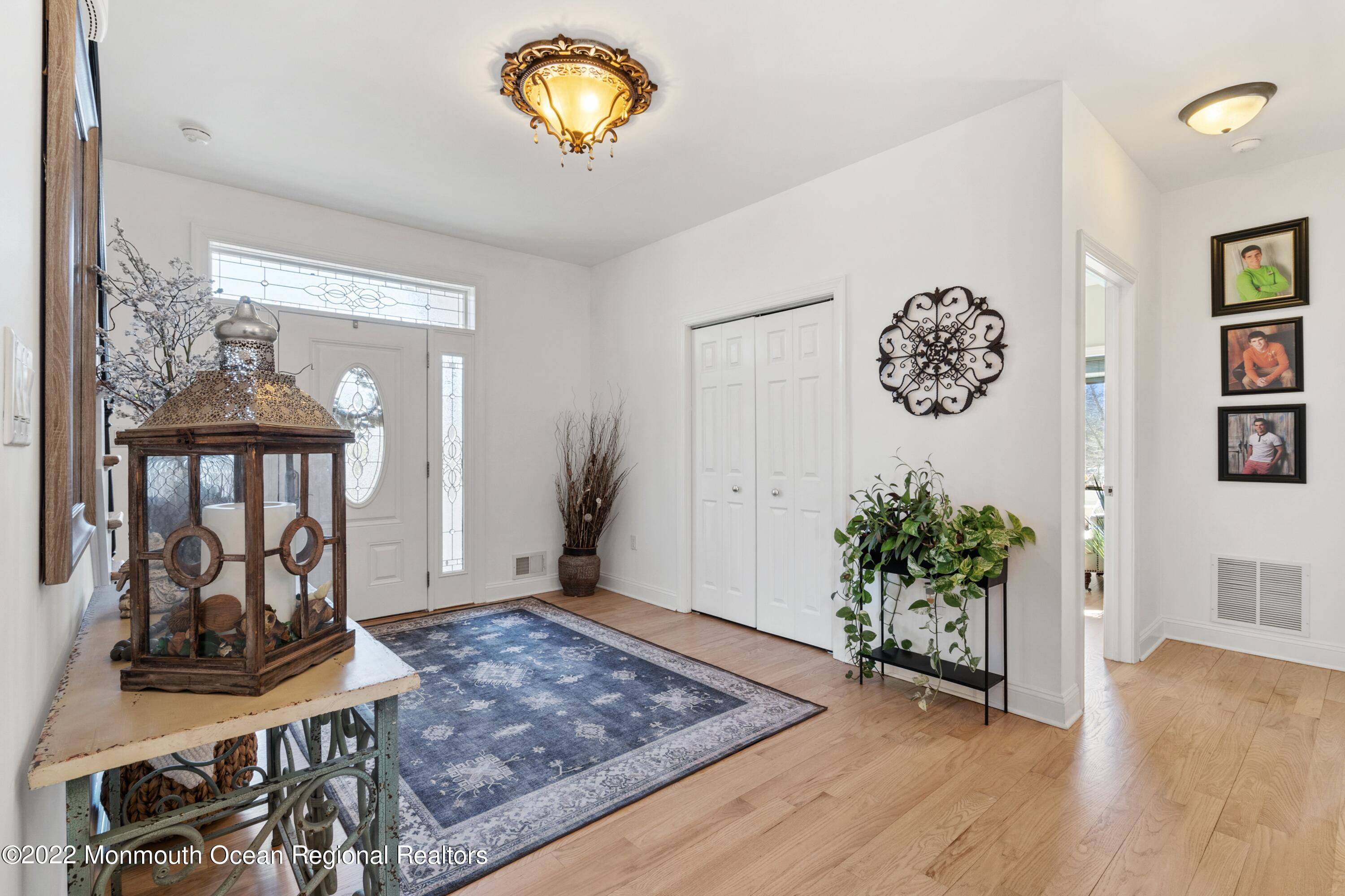 44 Centerville Road Holmdel, NJ 07733 - Photo 4 of 35 02_44centervilleRoad_2002_HiRes