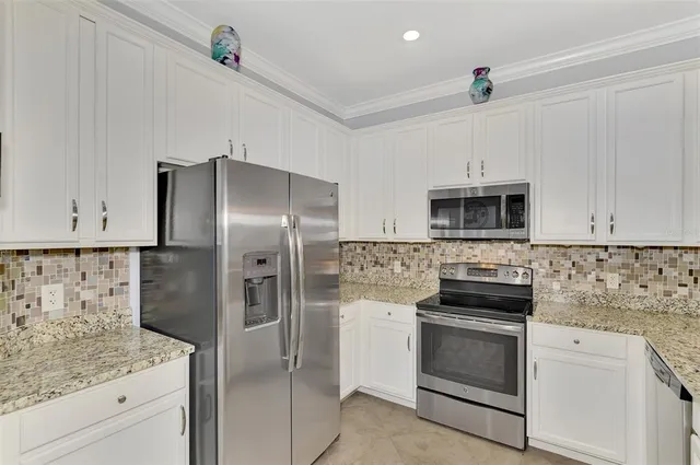 $2,200 | 20145 Lagente Circle, Venice, FL 34293