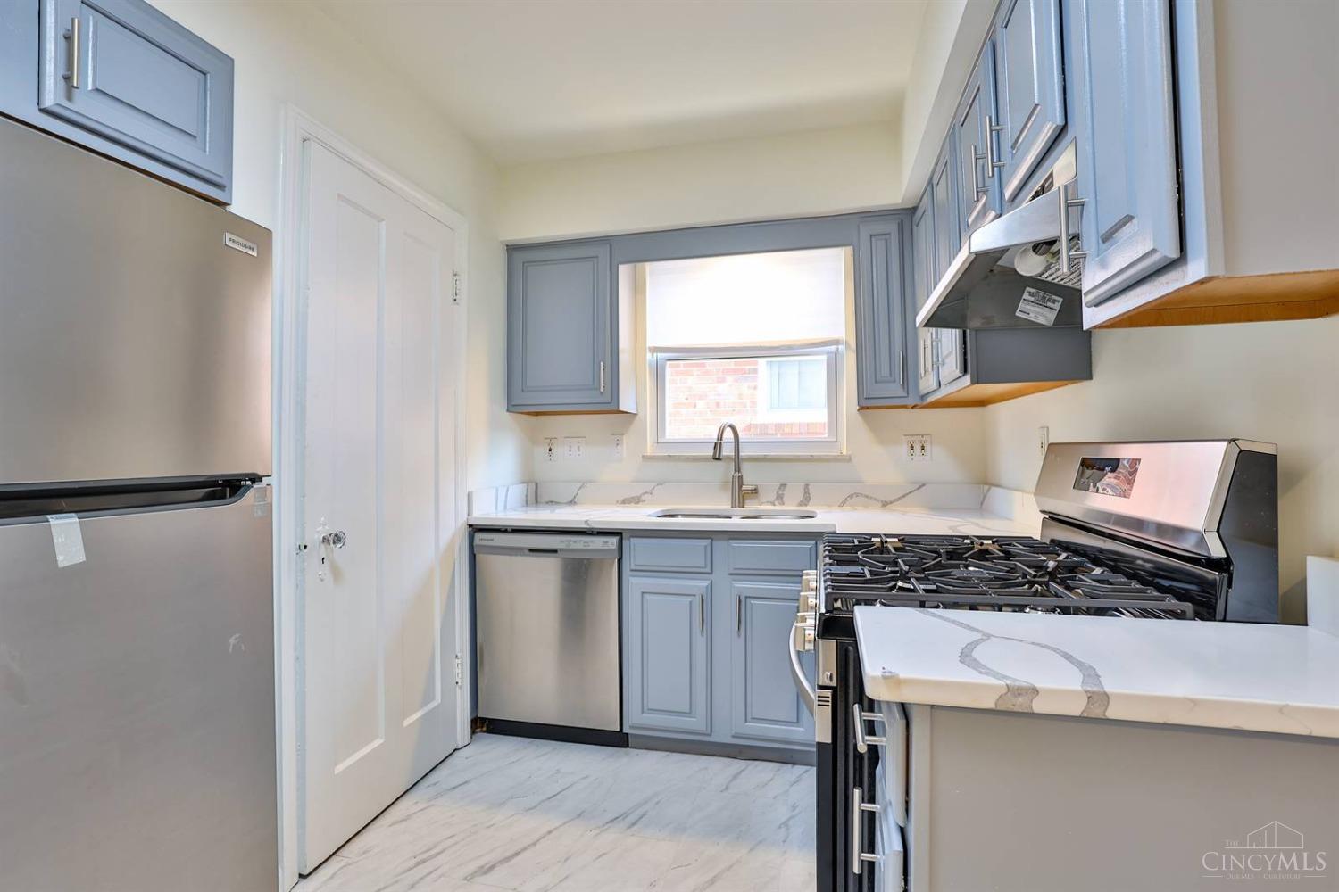 6842 Roe Street Cincinnati, OH 45227 - Photo 11 of 32 Gallery Image 11