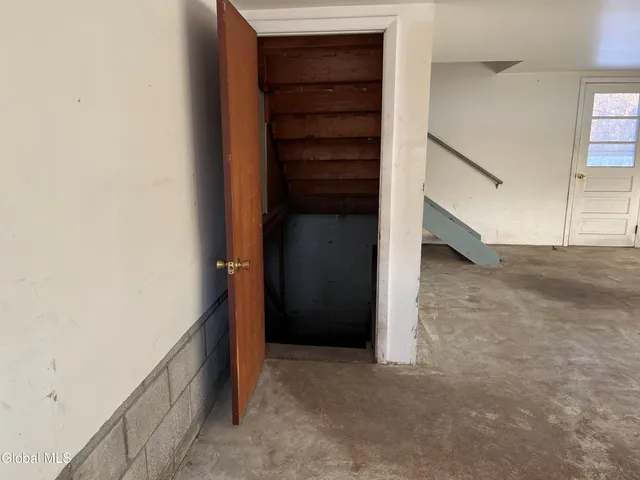 $209,900 | 1377 Tracy Avenue, Niskayuna, NY 12309