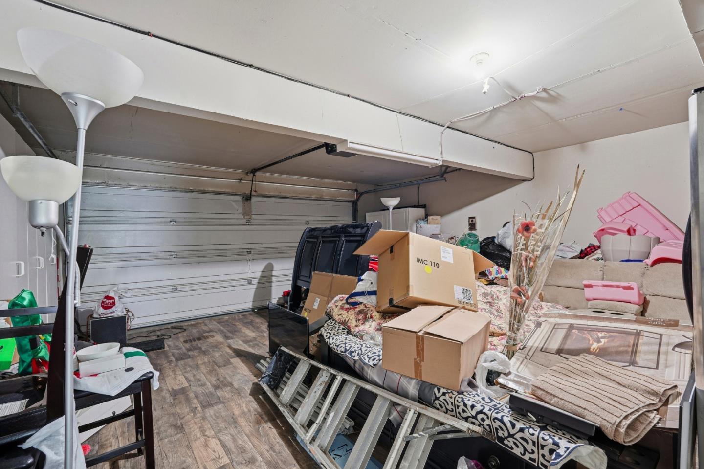 521 Leamon Street Tracy, CA 95376 - Photo 27 of 31 a utility room with lots of appliances