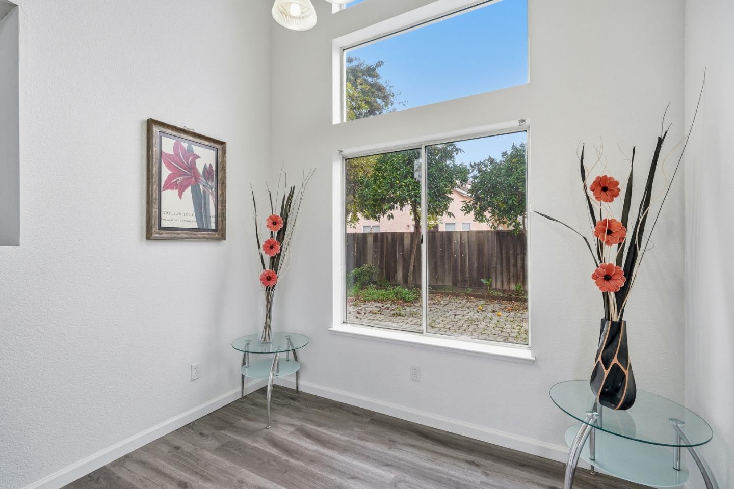 521 Leamon Street Tracy, CA 95376 - Photo 5 of 31 a view of entryway with a window and wooden floor