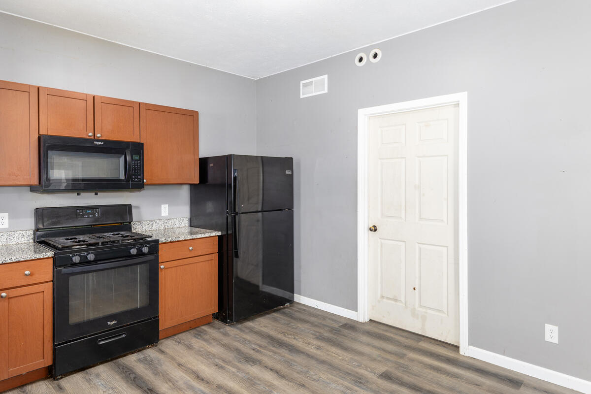 335 North 2nd Street Stanton, MI 48888 - Photo 6 of 24 Kitchen 010