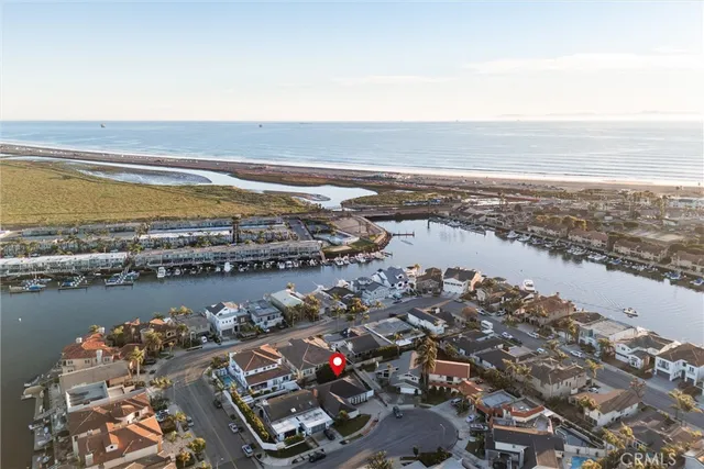 $1,950,000 | 3922 Kitten Circle, Huntington Beach, CA 92649