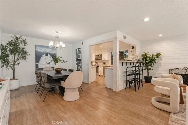 $1,950,000 | 3922 Kitten Circle, Huntington Beach, CA 92649