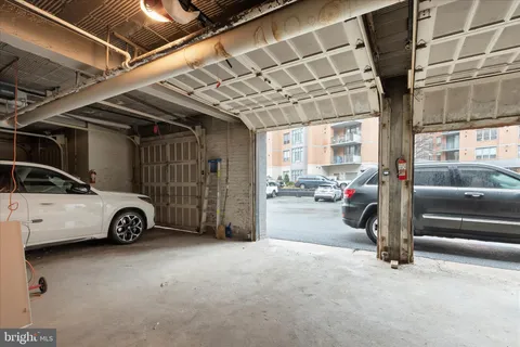 $925,000 | 3901 Connecticut Avenue Northwest, Unit 105, Washington, DC 20008