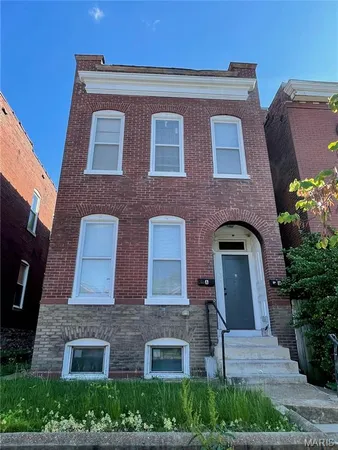 $235,000 | 3104 Wyoming Street, St. Louis, MO 63118