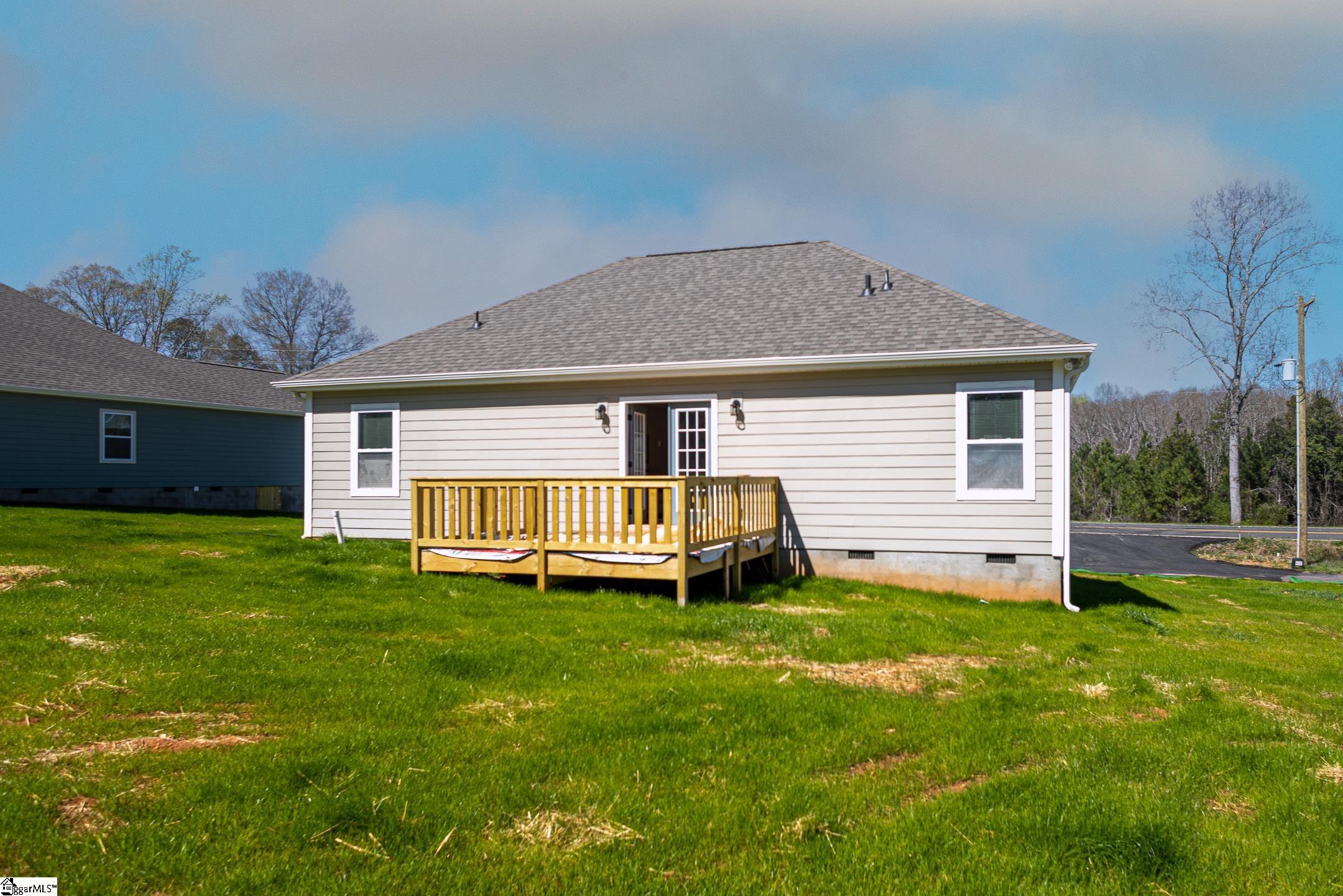 5297 Allen Bridge Road Fountain Inn, SC 29644 - Photo 3 of 29