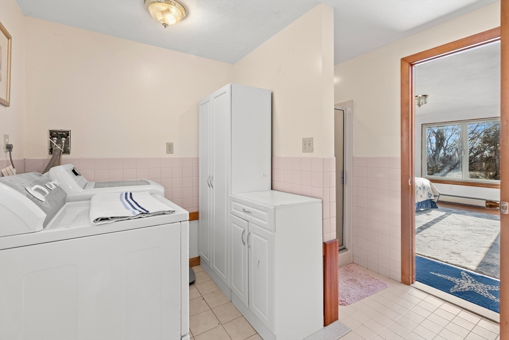 7 Seaview Road Gloucester, MA 01930 - Photo 8 of 42