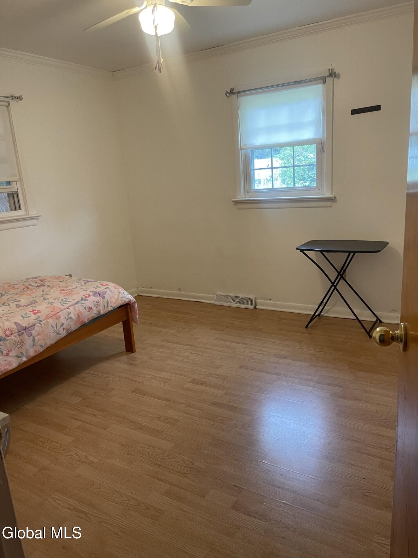 21 Ridgecrest Avenue Colonie, NY 12110 - Photo 6 of 11 2c6d5f37-073b-470f-8171-6e5e2f9b203b