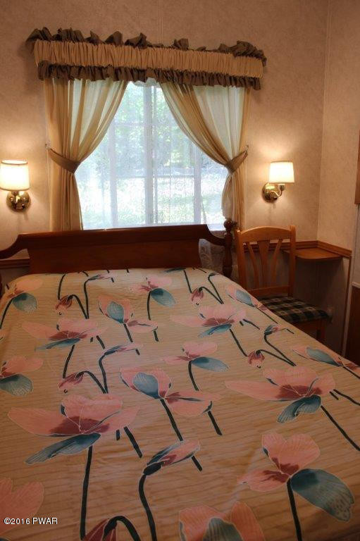 112 Big Bear Road Hawley, PA 18428 - Photo 7 of 19