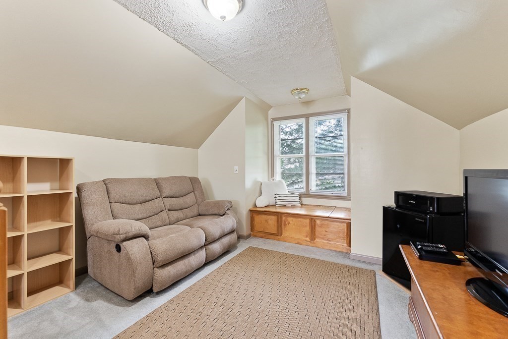 38 Angeline Street West Springfield, MA 01089 - Photo 19 of 31 Gallery Image 19