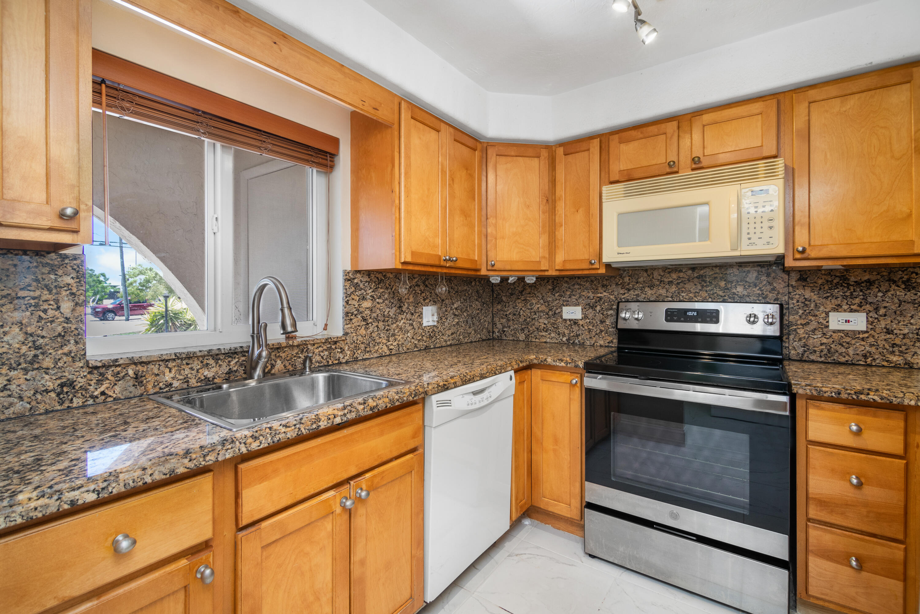 423 Sombrero Beach Road, Unit 2 Marathon, FL 33050 - Photo 13 of 28 Kitchen