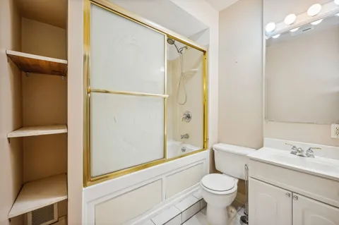 $2,100 | 1815 South Ruble Street, Unit 2, Chicago, IL 60616