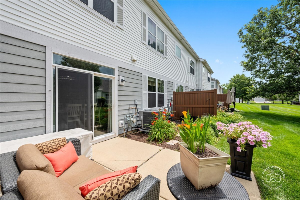 422 Acushnet Street Elgin, IL 60124 - Photo 17 of 18