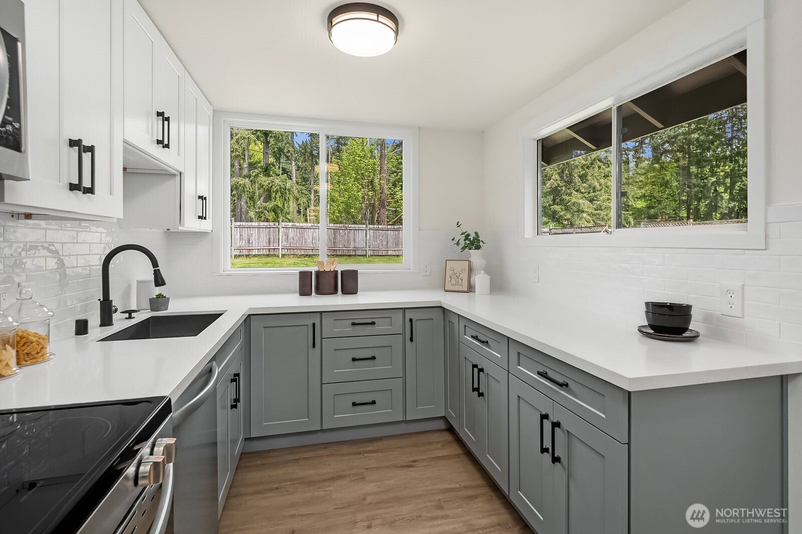 21610 Southeast May Valley Road Issaquah, WA 98027 - Photo 12 of 24 Gallery Image 12