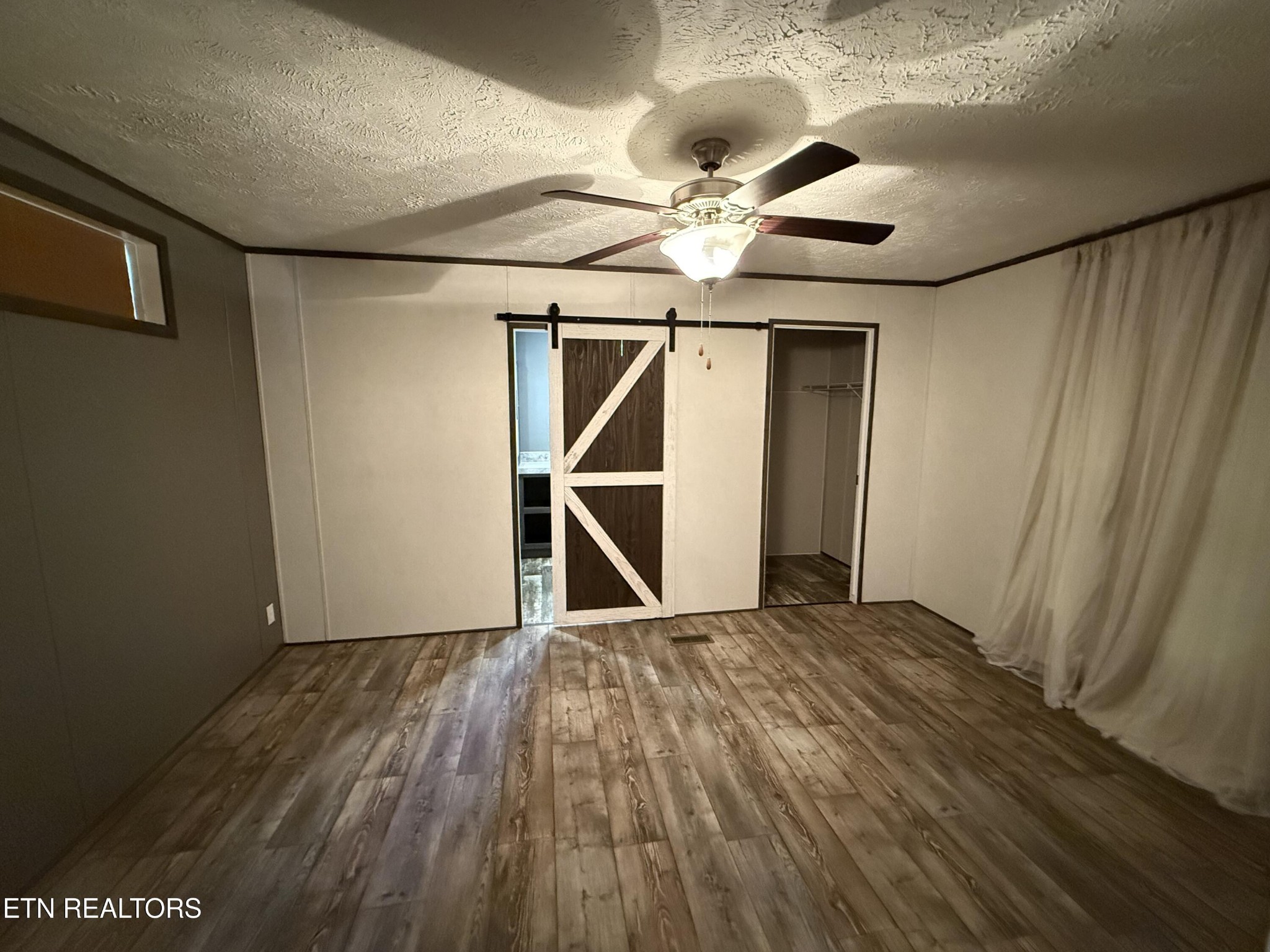1366 Pearl Hinds Road Jamestown, TN 38556 - Photo 11 of 16 a view of an empty room