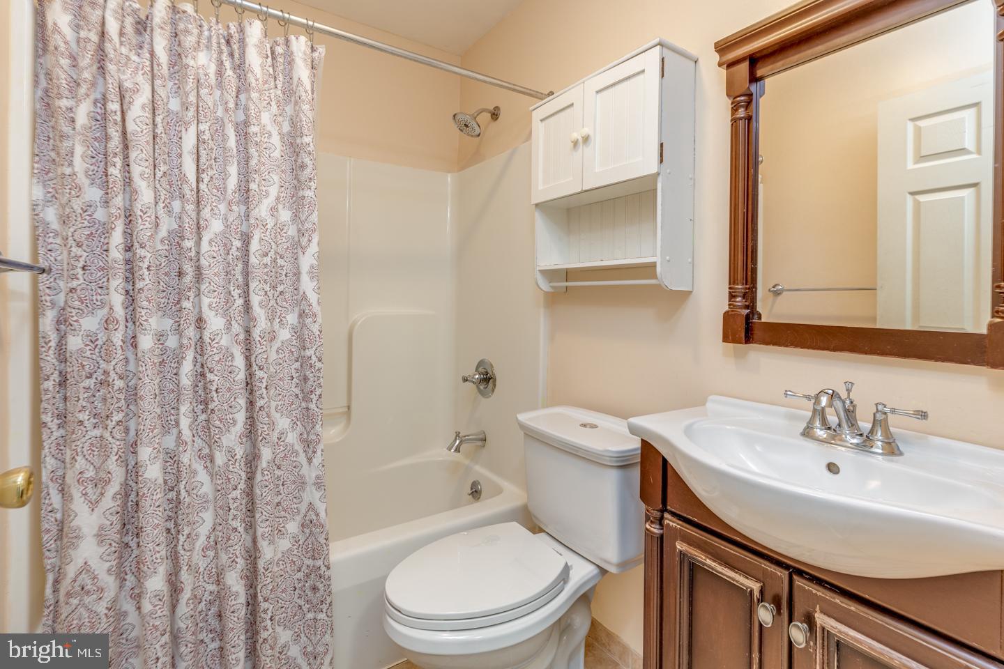 225 Hayes Mill Road Atco, NJ 08004 - Photo 17 of 26 Main Bathroom
