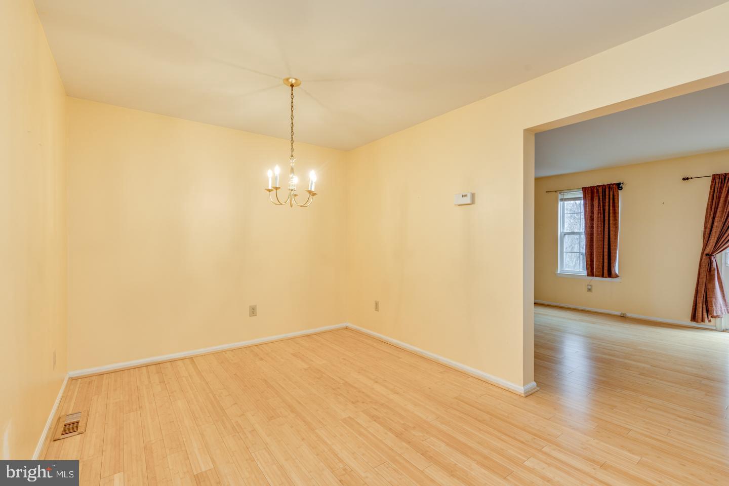 225 Hayes Mill Road Atco, NJ 08004 - Photo 8 of 26 Dining Room