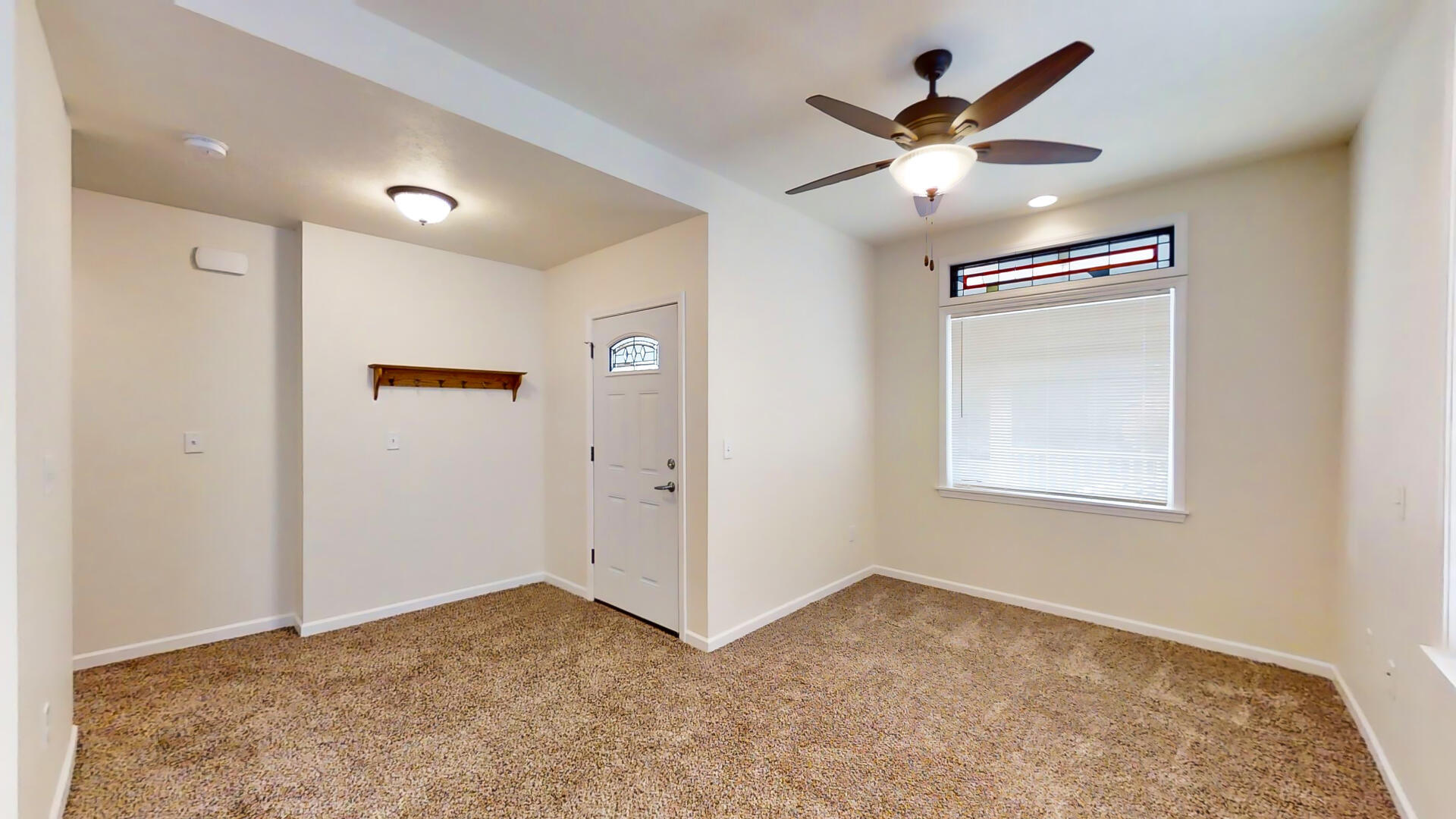 318 East Locust Street, Unit B Bloomington, IL 61701 - Photo 12 of 36