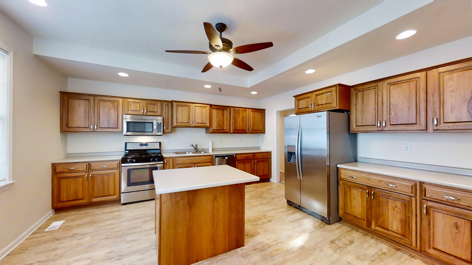 318 East Locust Street, Unit B Bloomington, IL 61701 - Photo 14 of 36