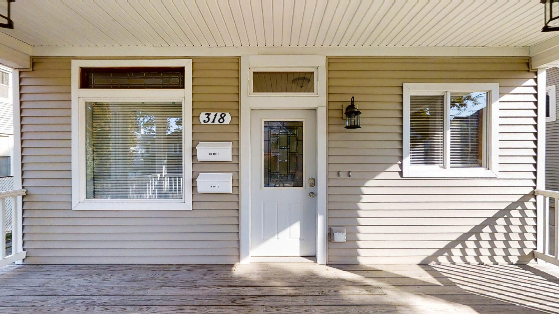 318 East Locust Street, Unit B Bloomington, IL 61701 - Photo 3 of 36