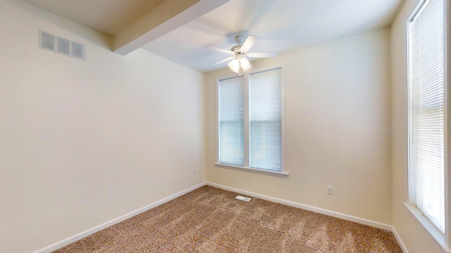 318 East Locust Street, Unit B Bloomington, IL 61701 - Photo 21 of 36