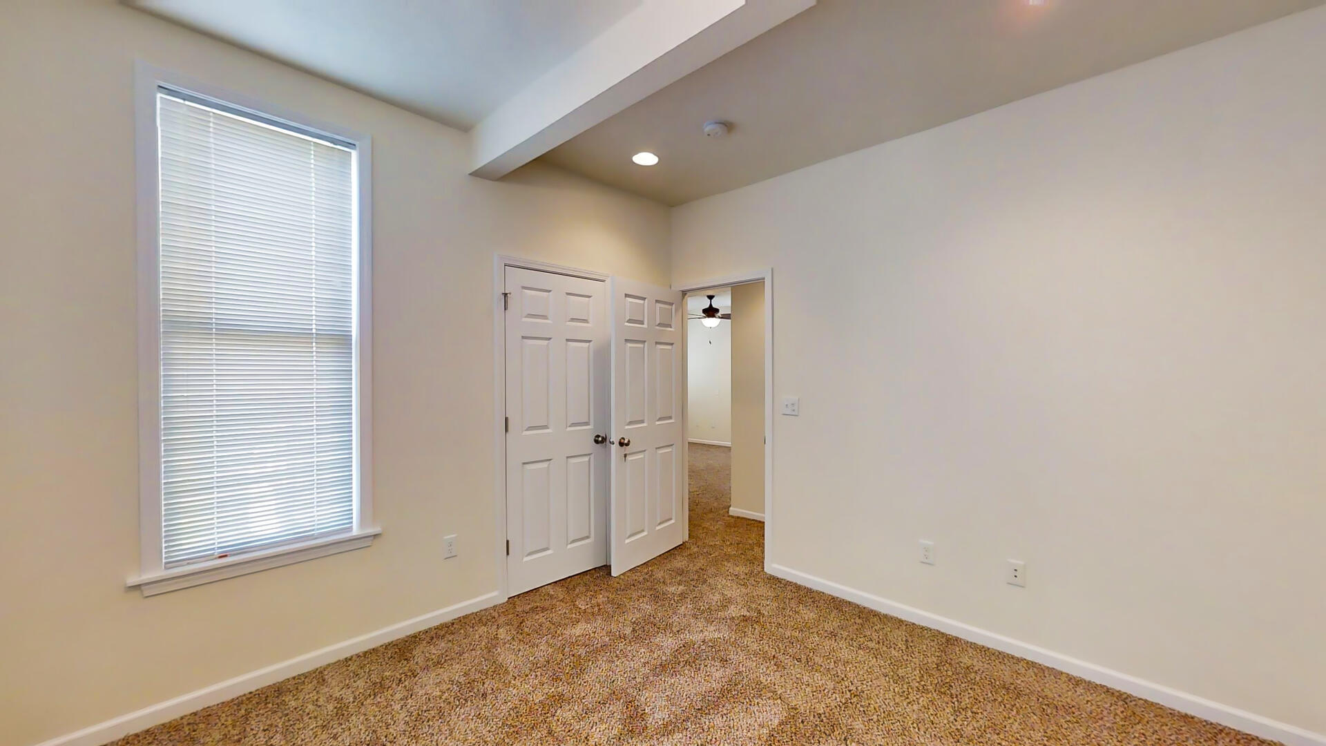 318 East Locust Street, Unit B Bloomington, IL 61701 - Photo 22 of 36