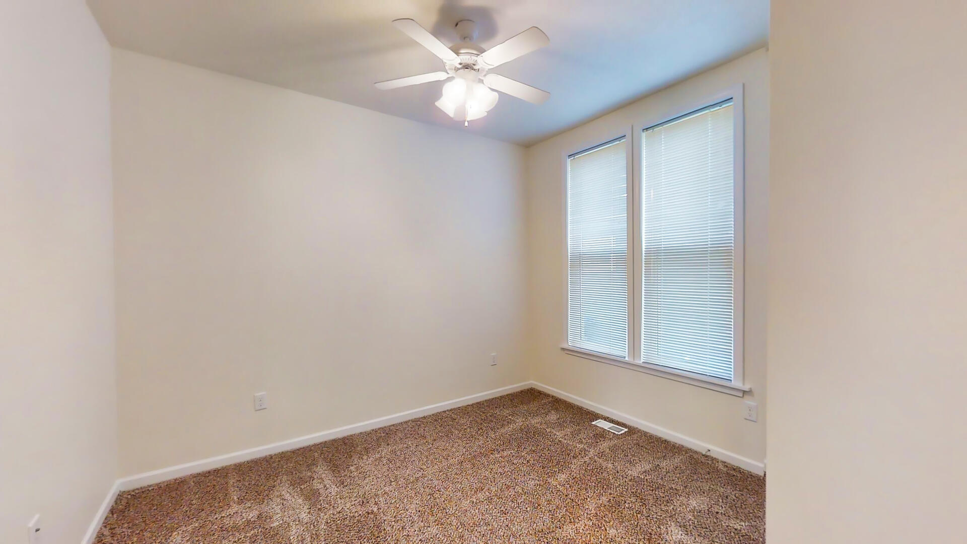 318 East Locust Street, Unit B Bloomington, IL 61701 - Photo 25 of 36