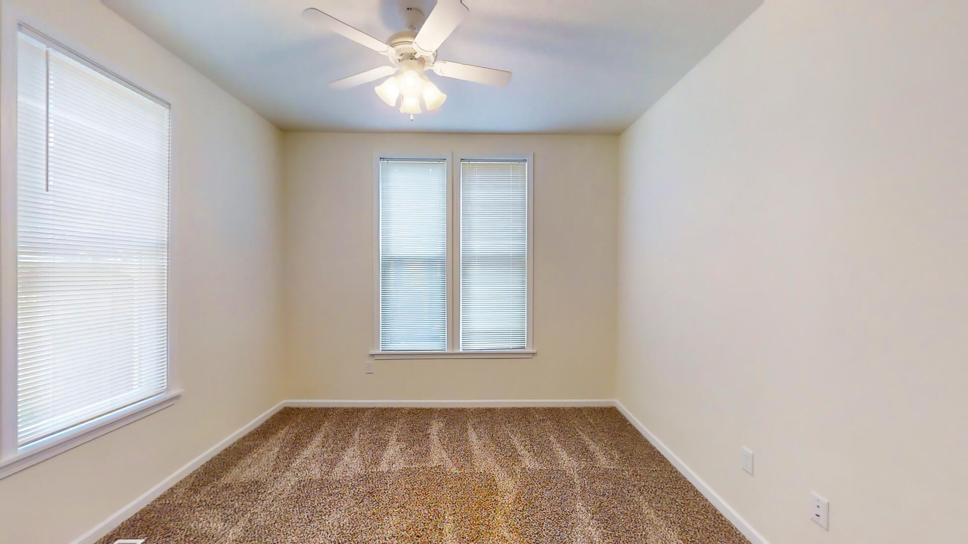 318 East Locust Street, Unit B Bloomington, IL 61701 - Photo 28 of 36