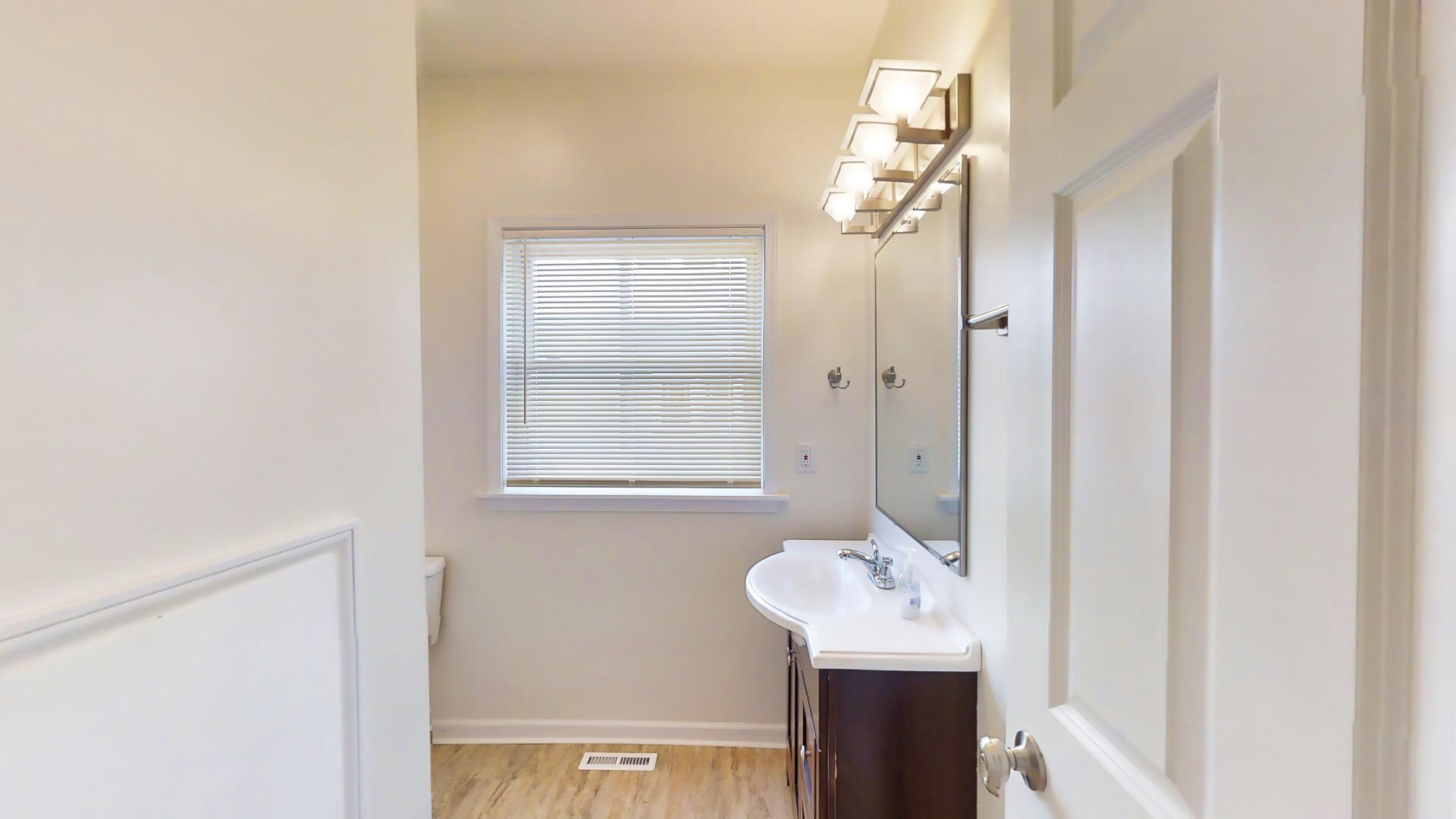 318 East Locust Street, Unit B Bloomington, IL 61701 - Photo 33 of 36