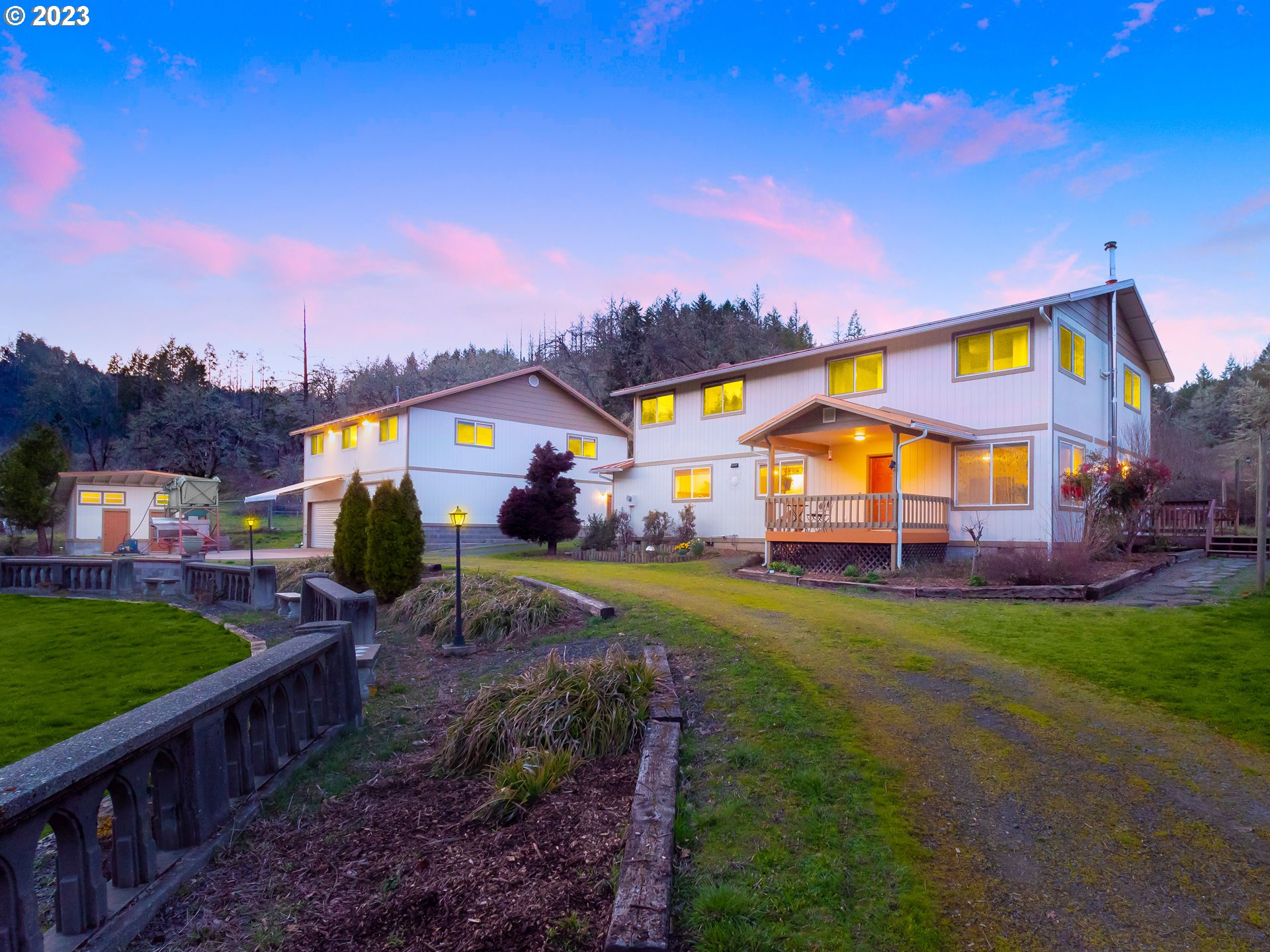 375 Porter Creek Road Winston, OR 97496 - Photo 1 of 41