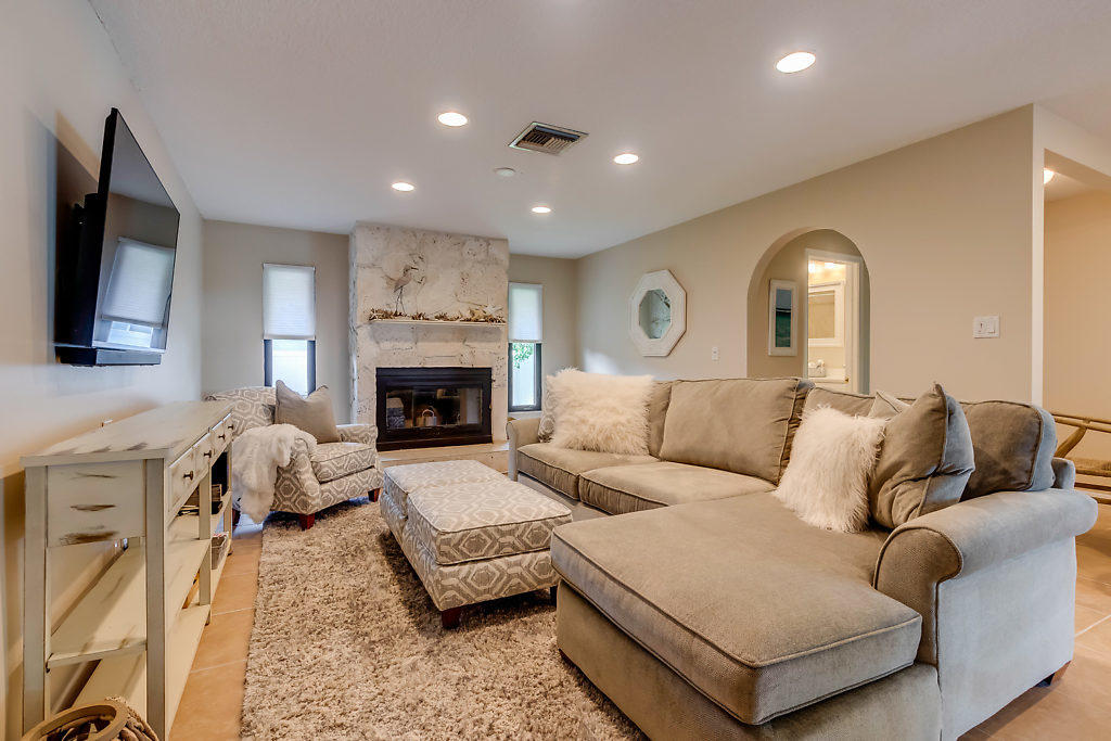 611 Eldorado Lane Delray Beach, FL 33444 - Photo 13 of 40 Family Room