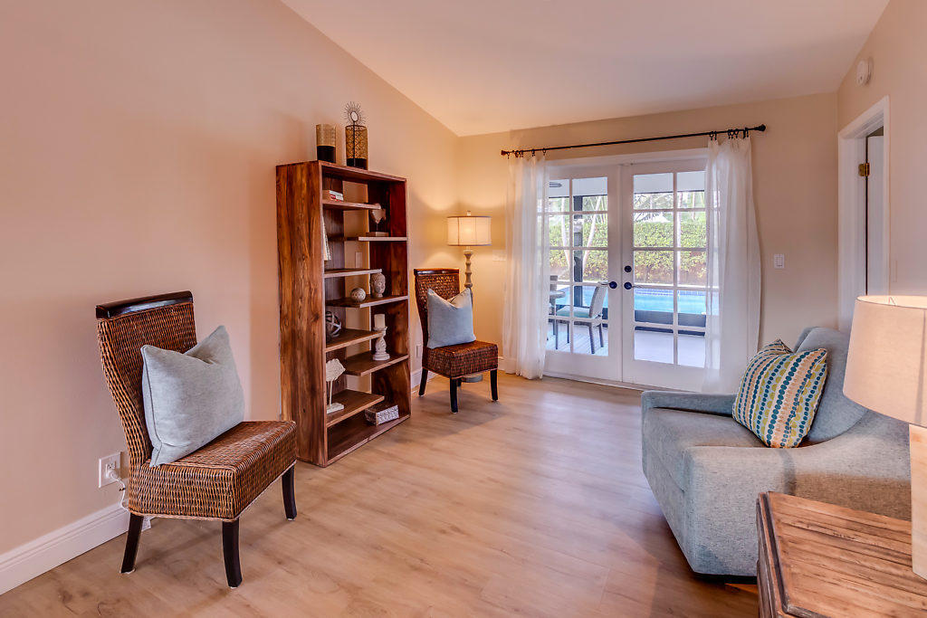 611 Eldorado Lane Delray Beach, FL 33444 - Photo 20 of 40 Living Room