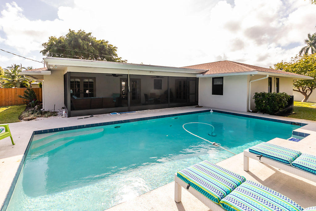 611 Eldorado Lane Delray Beach, FL 33444 - Photo 35 of 40 Pool Off of Lanai